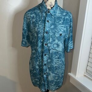 Red Macaw Teal Floral Button-Down
